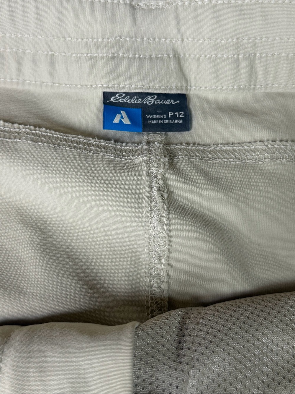 Women’s Eddie Bauer Guide Pro Pants Size 12P - Picture 6 of 7
